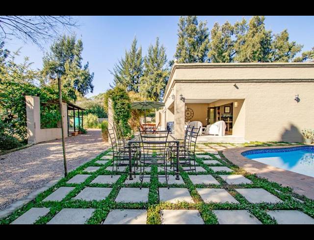 6 BEDROOM HOUSE FOR SALE IN BEAULIEU